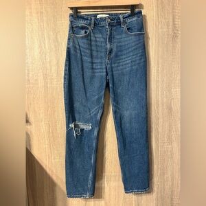 Abercrombie & Fitch The Mom High Rise size 28/6S
